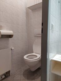 Toaleta. - Pronájem kancelářských prostor 182 m², Praha 3 - Žižkov