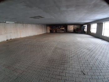 Pronájem garážového stání 15 m², Kunovice