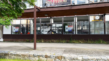 Pronájem obchodních prostor 320 m², Teplice