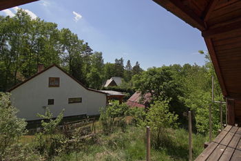 pohled z jižního balkonu  - Prodej chaty / chalupy 200 m², Jílovice