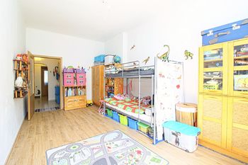 dětský pokoj - Prodej bytu 3+kk v osobním vlastnictví 66 m², Plzeň