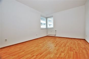 ložnice ... - Pronájem bytu 2+kk v osobním vlastnictví 66 m², Jihlava