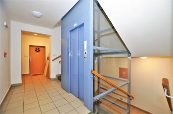 výtah ... - Pronájem bytu 2+kk v osobním vlastnictví 66 m², Jihlava