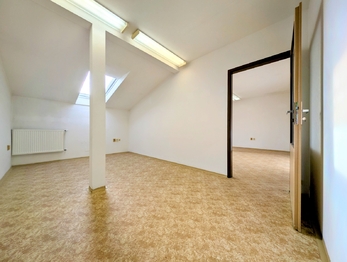 kanceláře ve 3. NP ... - Pronájem kancelářských prostor 20 m², Havlíčkův Brod