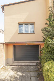 Prodej domu 320 m², Praha 9 - Hloubětín