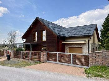 Prodej domu 300 m², Lánov