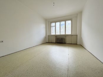 Prodej bytu 3+1 v družstevním vlastnictví 84 m², Praha 8 - Karlín