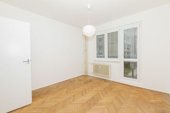 Pokoj  - Prodej bytu 3+1 v osobním vlastnictví 71 m², Slaný