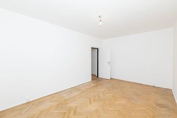 Obývací pokoj - Prodej bytu 3+1 v osobním vlastnictví 71 m², Slaný