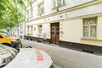 Prodej bytu 2+1 v osobním vlastnictví 79 m², Praha 2 - Vinohrady