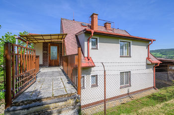 Pohled na dům - Prodej domu 198 m², Sušice