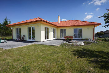 Prodej domu 255 m², Šestajovice