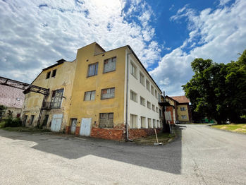 Prodej komerčního objektu 17874 m², Protivín