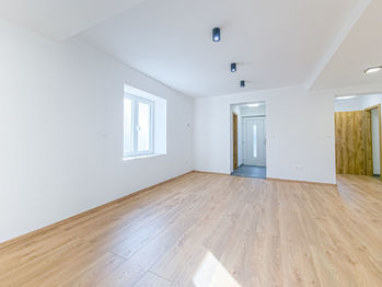 Prodej domu 140 m², Běštín