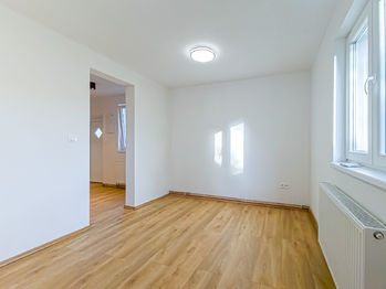 Prodej domu 140 m², Běštín