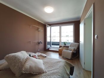 Pronájem bytu 2+kk v družstevním vlastnictví 45 m², Praha 10 - Dolní Měcholupy