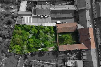satelitní pohled na zahradu - Prodej domu 1200 m², Lomnice