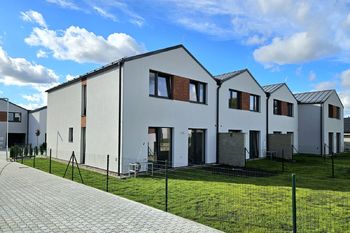 Prodej domu 138 m², Milovice (ID 202-NP02488)