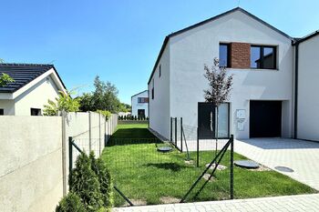 Prodej domu 163 m², Velenice