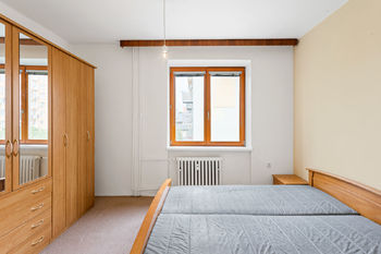 ložnice - Prodej bytu 2+1 v osobním vlastnictví 51 m², Praha 3 - Žižkov