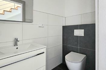 WC - Prodej domu 137 m², Milovice