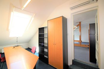 Pronájem kancelářských prostor 99 m², Praha 6 - Bubeneč