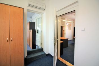 Pronájem kancelářských prostor 99 m², Praha 6 - Bubeneč