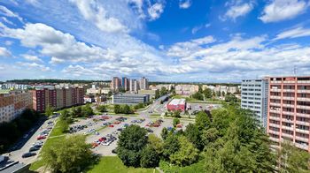 Výhled z balkónu - Prodej bytu 3+1 v osobním vlastnictví 73 m², Ostrava