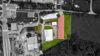 satelitní pohled na celý areál - Prodej výrobních prostor 2034 m², Lesná