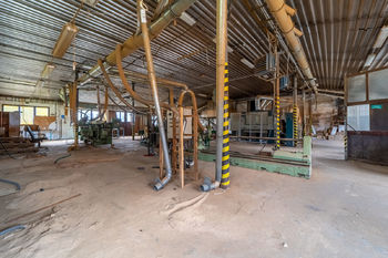 výrobní hala č.2 sloužící ke dřevovýrobě - Prodej výrobních prostor 2034 m², Lesná