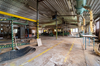 výrobní hala č.2 celkový pohled na interiér - Prodej výrobních prostor 2034 m², Lesná
