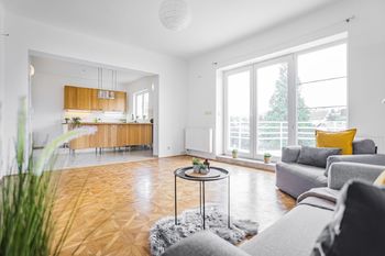 Prodej domu 284 m², Praha 5 - Řeporyje