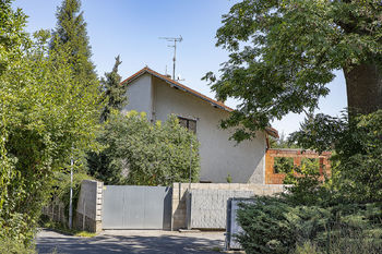 Prodej domu 300 m², Dobřejovice