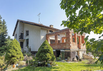 Prodej domu 300 m², Dobřejovice