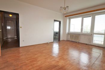 Obývací pokoj - Prodej bytu 2+1 v osobním vlastnictví 51 m², Praha 4 - Nusle 