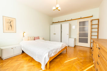 Prodej bytu 3+kk v osobním vlastnictví 70 m², Praha 6 - Střešovice
