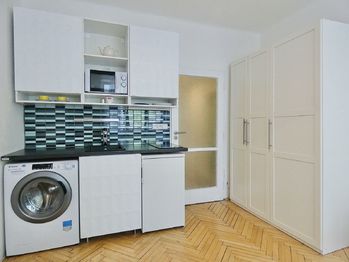 Prodej bytu 1+kk v osobním vlastnictví 20 m², Praha 3 - Žižkov