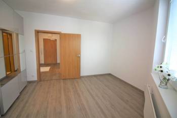 Pronájem bytu 3+1 v osobním vlastnictví 80 m², Praha 9 - Střížkov