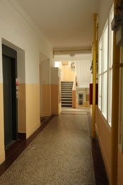 Prodej bytu 2+1 v osobním vlastnictví 74 m², Praha 7 - Holešovice