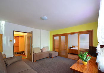 obývací pokoj - Prodej domu 104 m², Mohelno