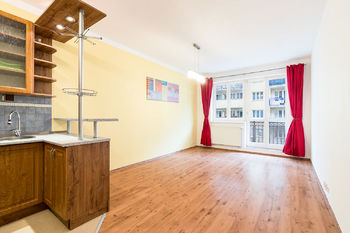 Pronájem bytu 3+kk v družstevním vlastnictví 63 m², Praha 9 - Kyje