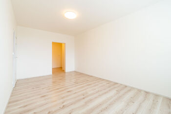 Prodej bytu 2+kk v osobním vlastnictví 45 m², Praha 4 - Kamýk