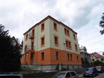 pohled na dům - Pronájem bytu 4+1 v osobním vlastnictví 125 m², Liberec 