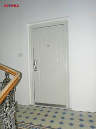 hlavní dveře do bytu - Pronájem bytu 4+1 v osobním vlastnictví 125 m², Liberec