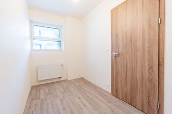 Pronájem bytu 2+kk v osobním vlastnictví 43 m², Praha 8 - Libeň