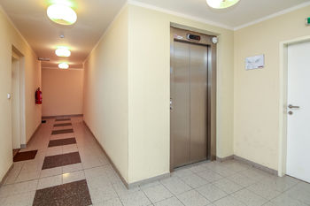 Prodej bytu 2+kk v osobním vlastnictví 70 m², Praha 9 - Kyje