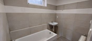 Koupelna - Prodej domu 130 m², Hvězdlice