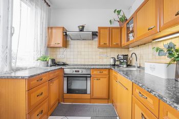 Kuchyně. - Prodej bytu 3+1 v družstevním vlastnictví 78 m², Nová Včelnice