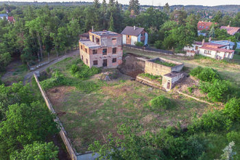 Rozlehlá parcela na kraji lesa - Prodej pozemku 2356 m², Březová-Oleško