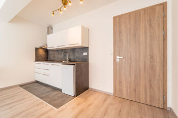 Pronájem bytu 1+kk v osobním vlastnictví 31 m², Praha 8 - Libeň